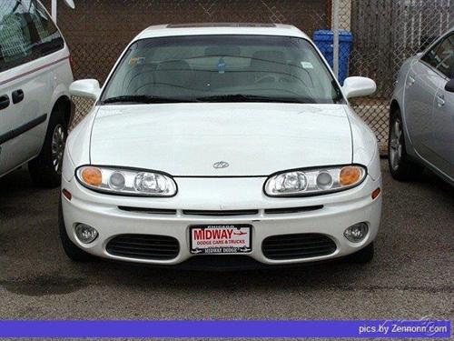 Oldsmobile Aurora 2001 photo 2