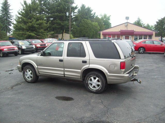 Oldsmobile Bravada 2000 photo 2