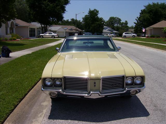 Oldsmobile CUTLASS 1972 photo 2