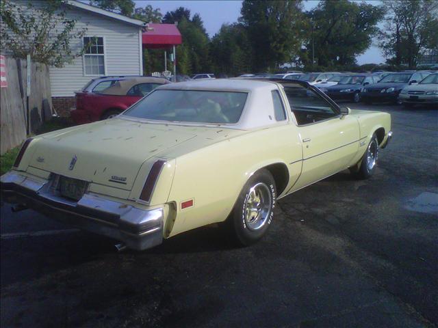 Oldsmobile CUTLASS 1977 photo 2