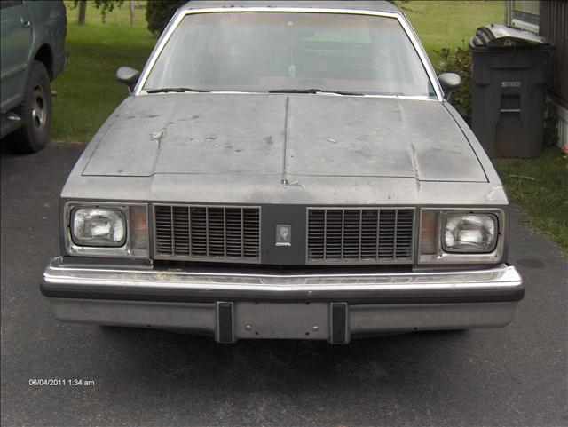 Oldsmobile CUTLASS 1979 photo 2