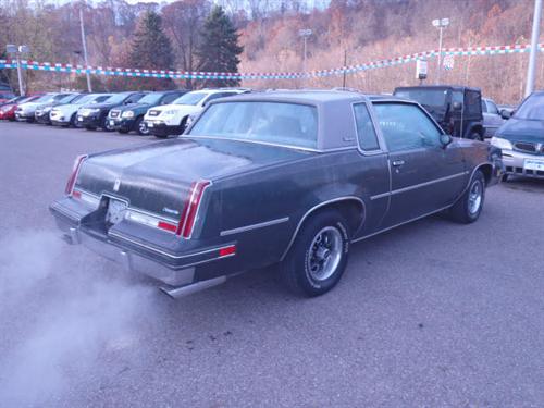 Oldsmobile CUTLASS 1983 photo 2