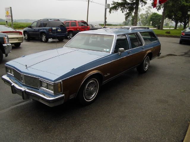 Oldsmobile Custom Cruiser 1988 photo 5