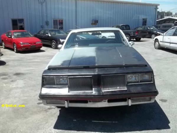 Oldsmobile CUTLASS 1981 photo 1