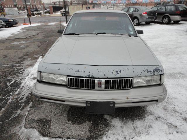 Oldsmobile Cutlass Ciera 1991 photo 1