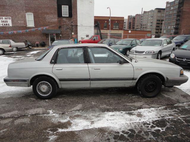 Oldsmobile Cutlass Ciera 1991 photo 3