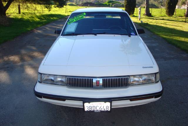 Oldsmobile Cutlass Ciera 1992 photo 3