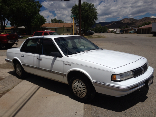 Oldsmobile Cutlass Ciera 1993 photo 2