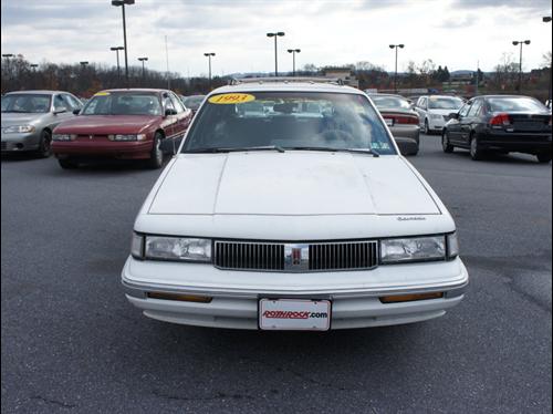 Oldsmobile Cutlass Ciera 1993 photo 2