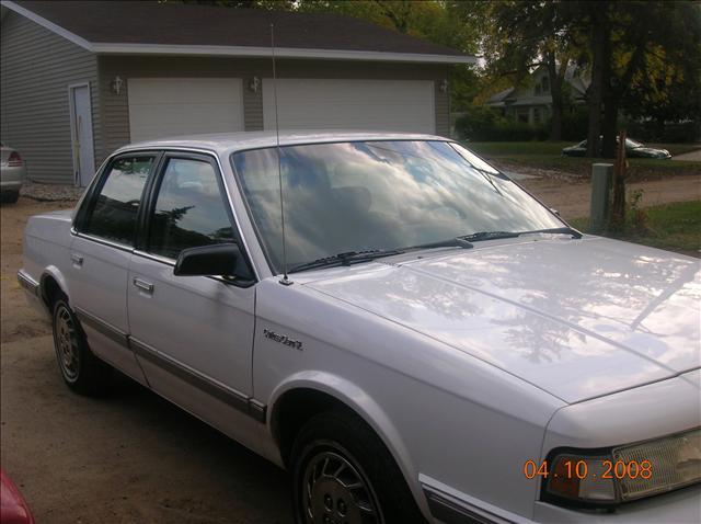 Oldsmobile Cutlass Ciera Unknown Sedan