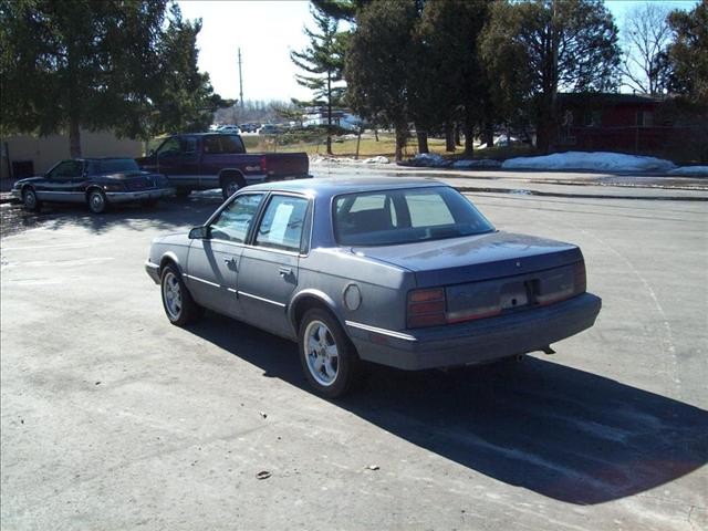 Oldsmobile Cutlass Ciera 1996 photo 1