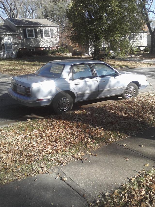 Oldsmobile Cutlass Ciera Unknown Sedan