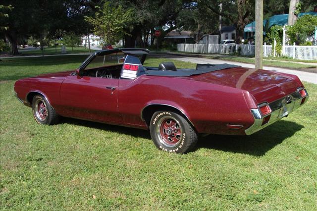 Oldsmobile Cutlass Supreme 1971 photo 1