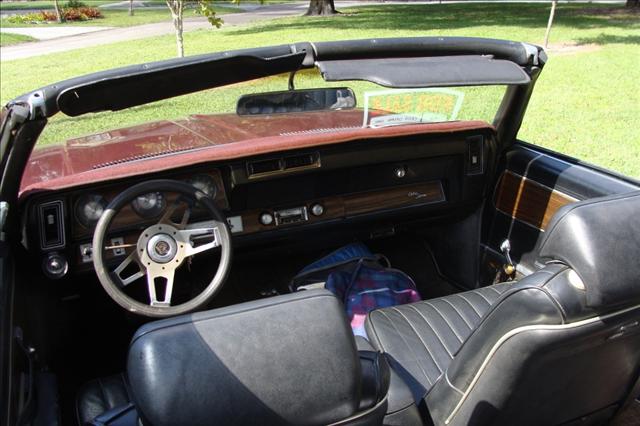 Oldsmobile Cutlass Supreme 1971 photo 4