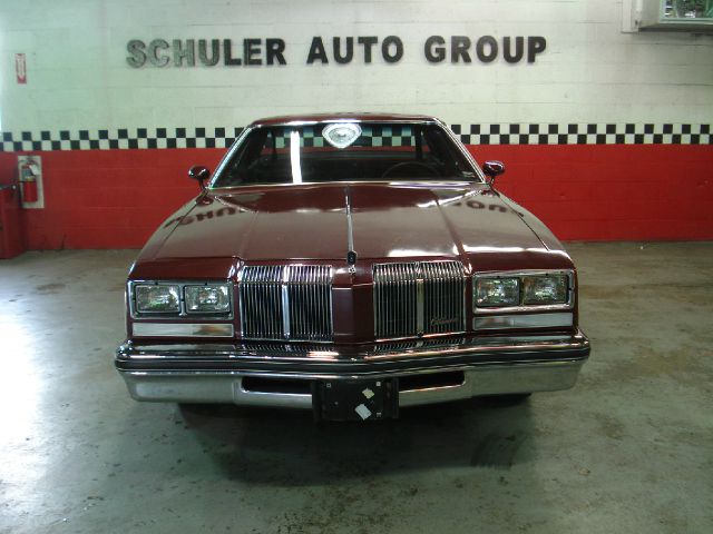 Oldsmobile Cutlass Supreme 1976 photo 13