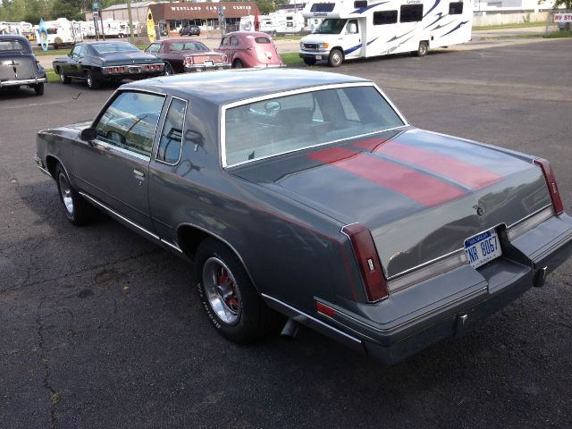 Oldsmobile Cutlass Supreme 1986 photo 3