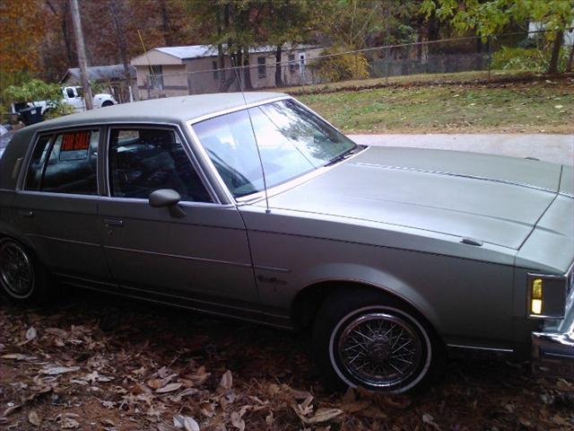 Oldsmobile Cutlass Supreme 1986 photo 2