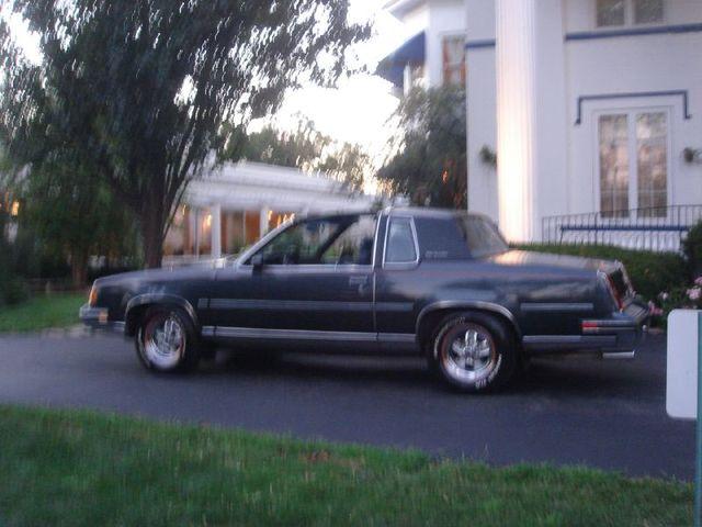 Oldsmobile Cutlass Supreme 1988 photo 5