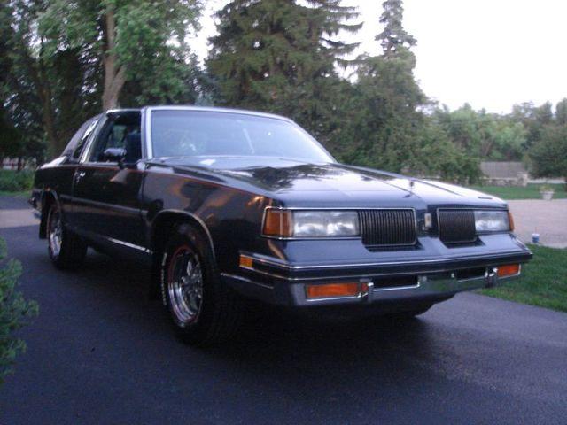 Oldsmobile Cutlass Supreme 1988 photo 1