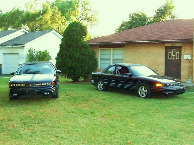 Oldsmobile Cutlass Supreme 1993 photo 2