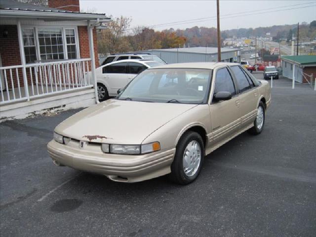 Oldsmobile Cutlass Supreme 1993 photo 3