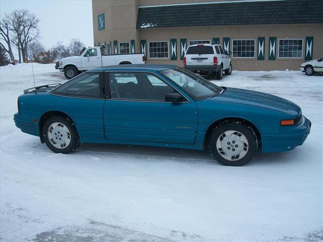 Oldsmobile Cutlass Supreme 1993 photo 1