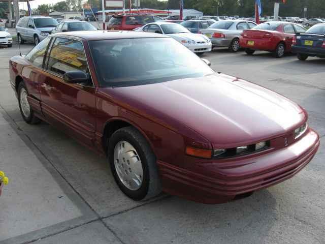 Oldsmobile Cutlass Supreme 1993 photo 1