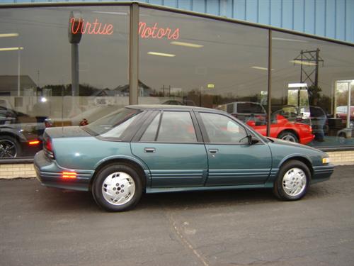 Oldsmobile Cutlass Supreme 1996 photo 3