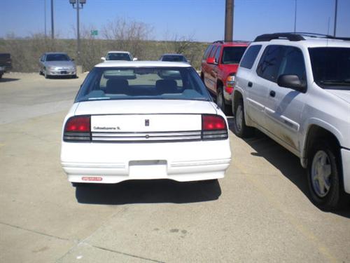 Oldsmobile Cutlass Supreme 1996 photo 2