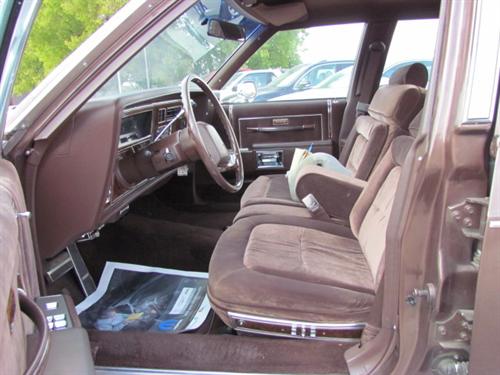 Oldsmobile Delta 88 1984 photo 2