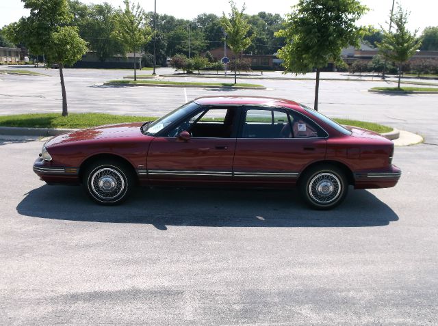 Oldsmobile Eighty Eight 1993 photo 1