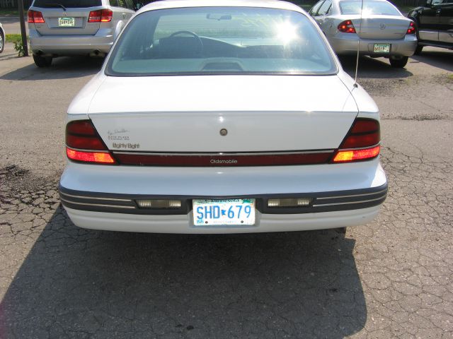 Oldsmobile Eighty Eight 1994 photo 4