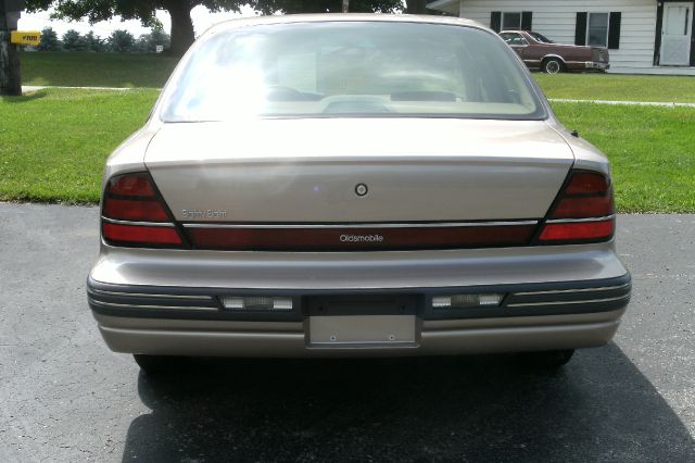 Oldsmobile Eighty Eight 1995 photo 1