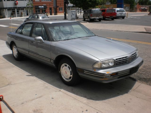 Oldsmobile Eighty Eight 1995 photo 5