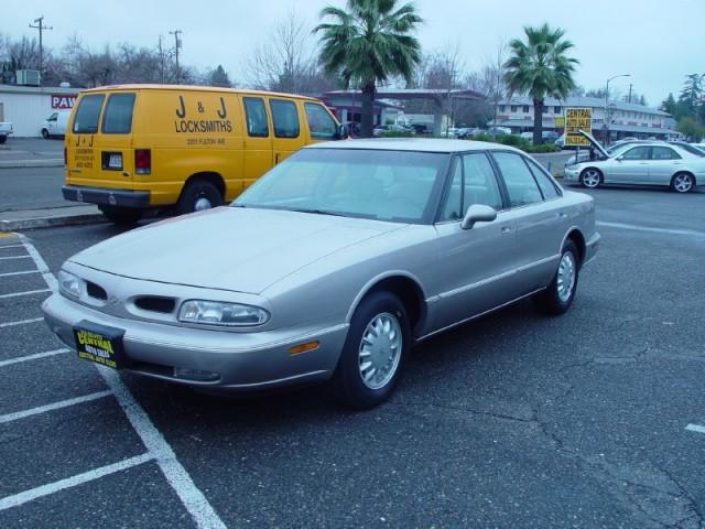 Oldsmobile Eighty Eight Touring W/nav.sys Sedan