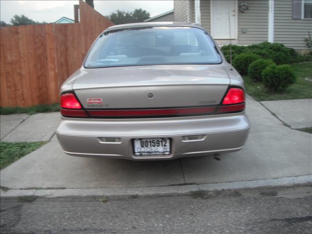 Oldsmobile Eighty Eight 1999 photo 2