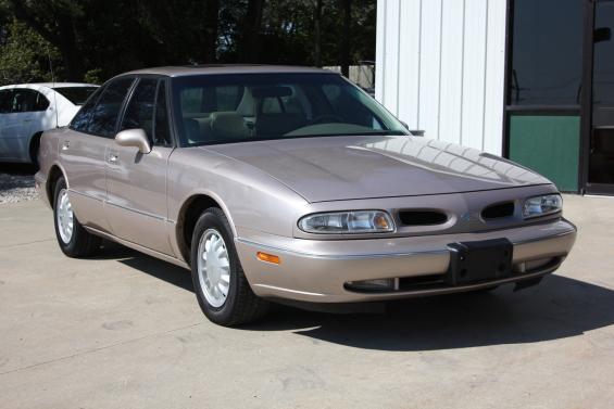 Oldsmobile Eighty Eight Touring W/nav.sys Sedan