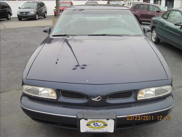 Oldsmobile Eighty Eight 1999 photo 1