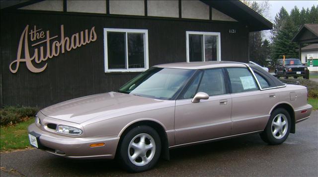 Oldsmobile Eighty Eight 24 Box Sedan