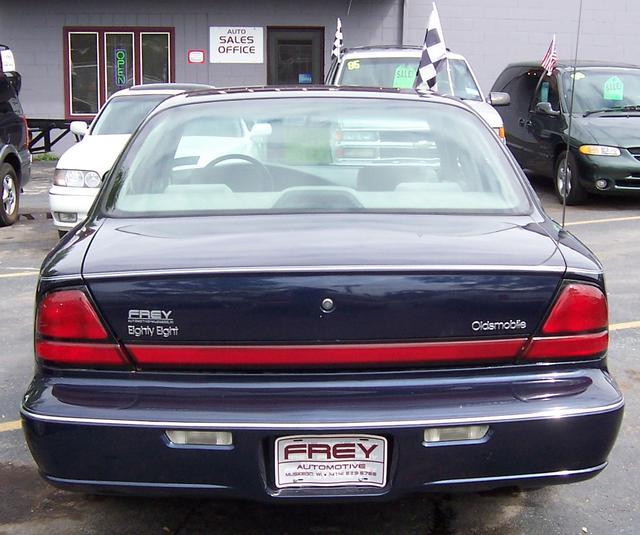 Oldsmobile Eighty Eight 1999 photo 1