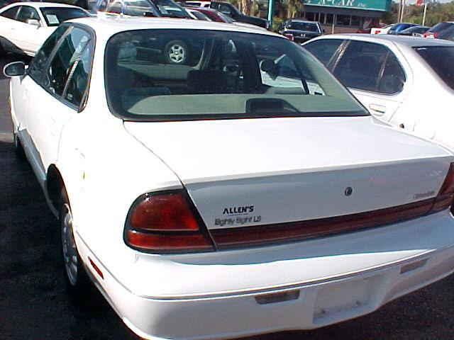 Oldsmobile Eighty Eight 1999 photo 5