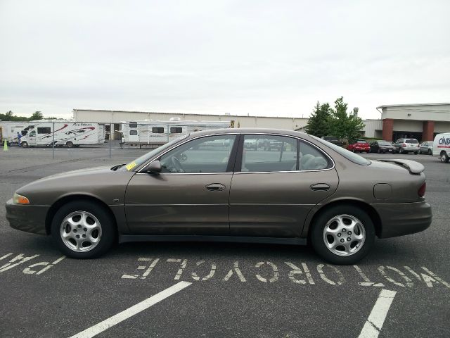 Oldsmobile Intrigue 1999 photo 2