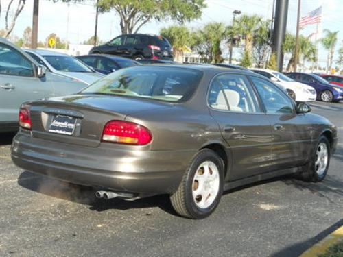 Oldsmobile Intrigue 1999 photo 4