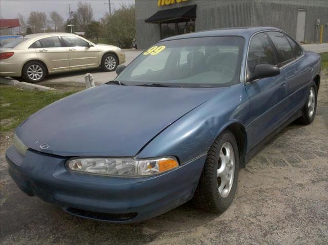 Oldsmobile Intrigue 1999 photo 1