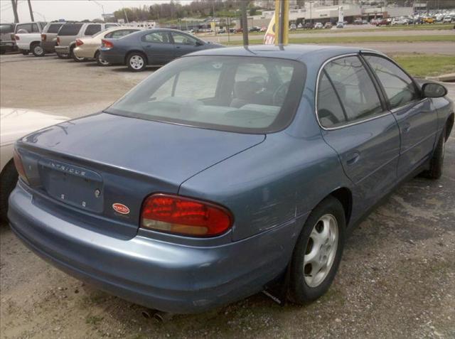 Oldsmobile Intrigue 1999 photo 3