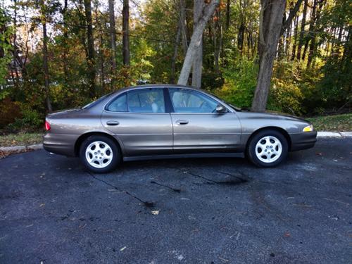 Oldsmobile Intrigue 1999 photo 1