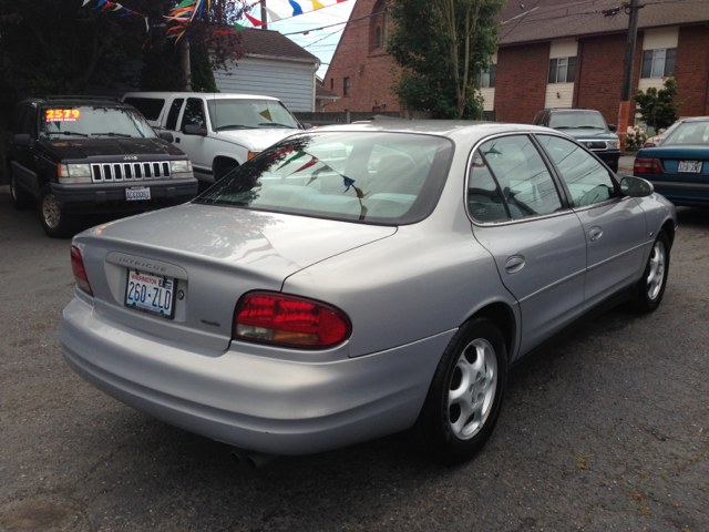 Oldsmobile Intrigue S Sedan Sedan