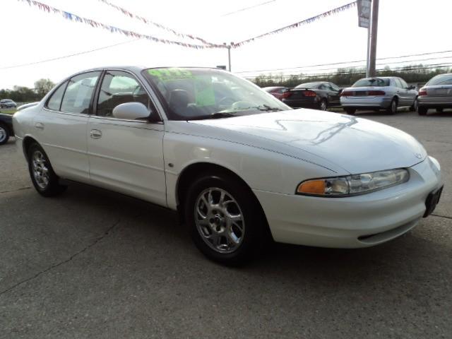 Oldsmobile Intrigue 2000 photo 3