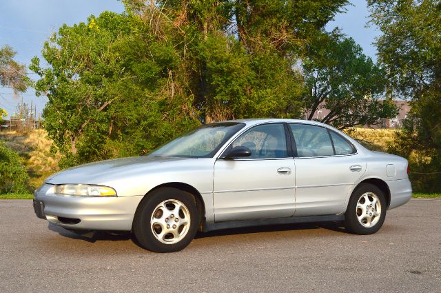 Oldsmobile Intrigue 2000 photo 1