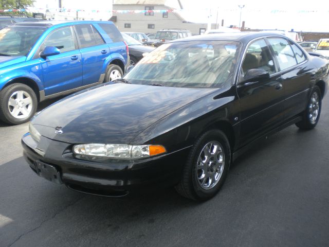 Oldsmobile Intrigue 2000 photo 2